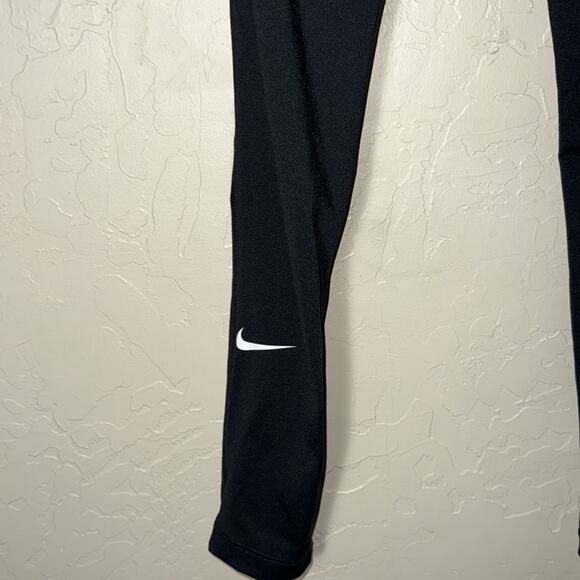 Nike pro full length leggings. 2 pairs. One grey and one black. Size medium. - Picture 6 of 11